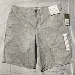 Men's Flat-Front Gray Shorts - Lightweight Summer Staple